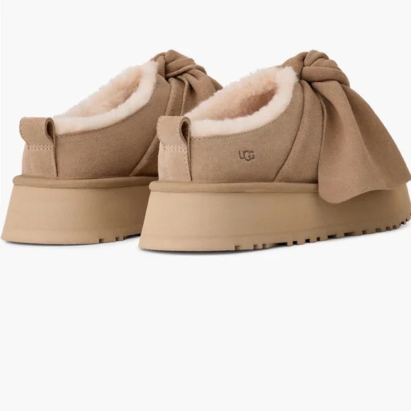 UGG Women's Classic Bow Genuine Shearling Platform Slip On Size 9 - Picture 5 of 6